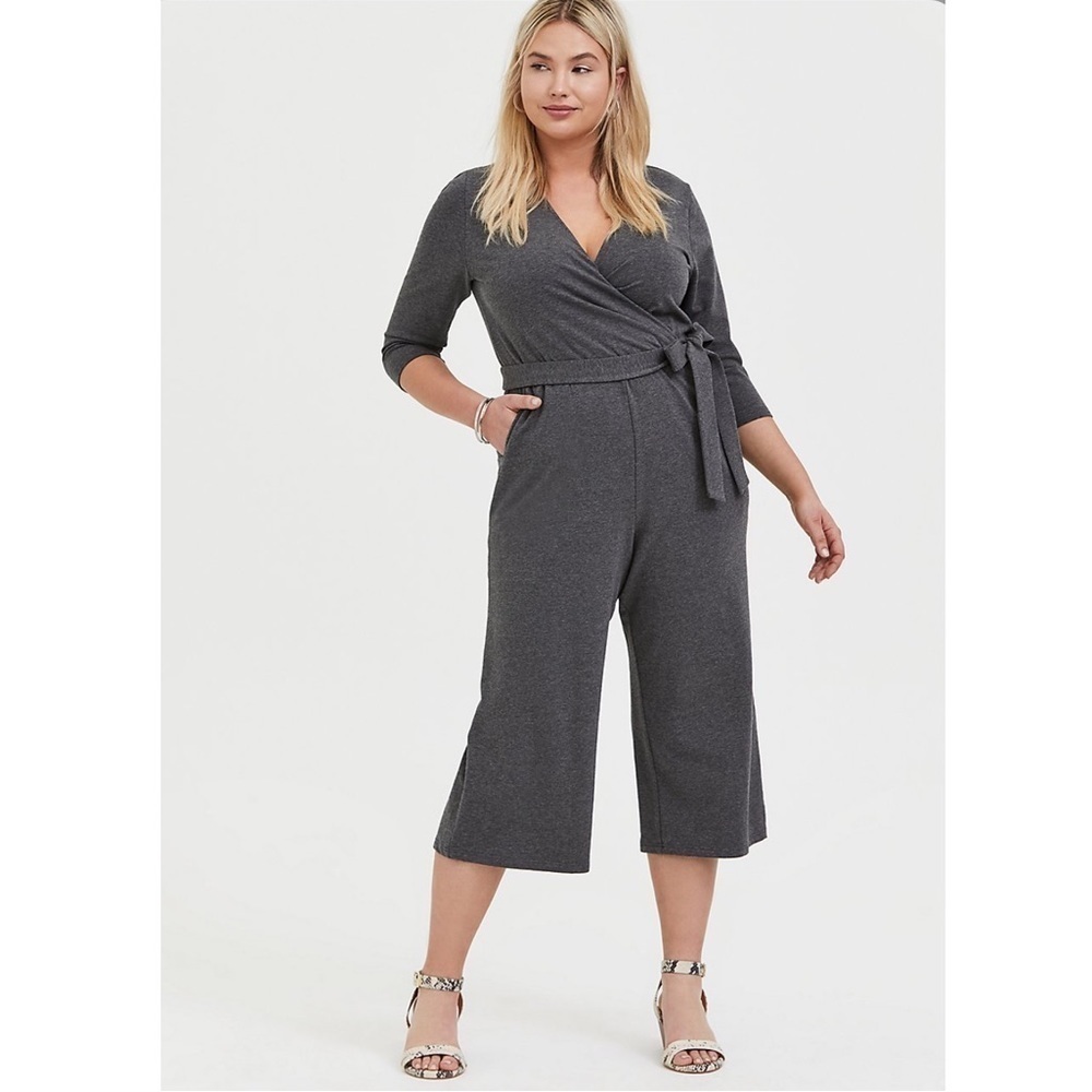 Torrid size 6 (30) CHARCOAL GREY TERRY SELF TIE CULOTTE JUMPSUIT